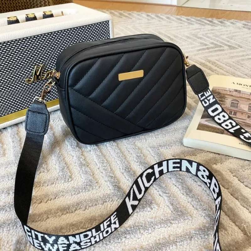 Black Leather Handbag for Girls & Women | Stylish Shoulder & Crossbody Bag | Daily Use & Gift