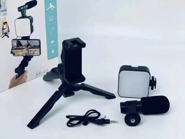 Sunehri store vlogging kit with mini tripod, LED light, microphone, mobile holder, and cable